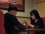 Thủ môn Đặng Văn Lâm tranh thủ hẹn hò với bạn gái trước trận gặp Malaysia