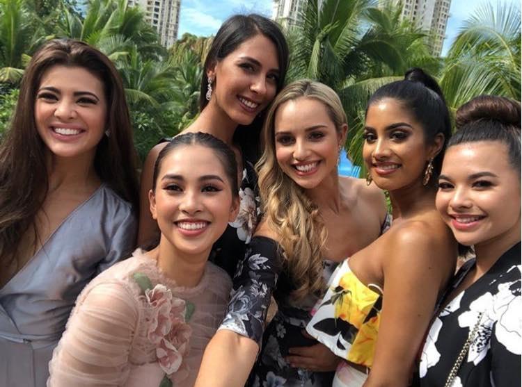 Liên tiếp diện đầm hồng phong thủy, Tiểu Vy được khen khôn ngoan khi chinh chiến Miss World 2018-3