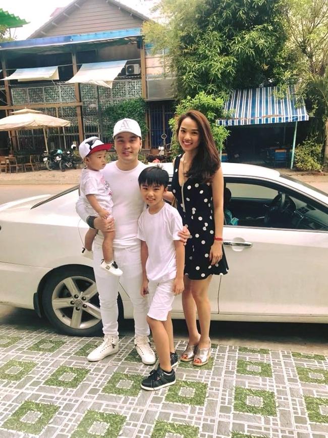 37 tuổi, Ưng Hoàng Phúc giàu có thế nào khi cầu hôn mẹ đơn thân nóng bỏng?-14