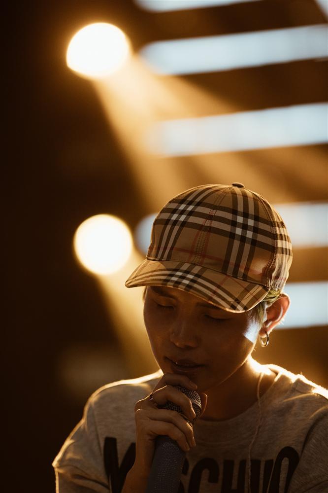 Quá bất ngờ, Vũ Cát Tường là ca sĩ Việt Nam đầu tiên có tour quảng bá album tại nước ngoài-2