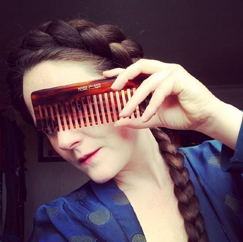 Tóc dài, đẹp đáng kinh ngạc dù 14 năm không gội đầu-2