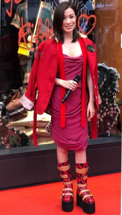 Chất như Nhàn Phi Xa Thi Mạn mà cũng nhiều lần mặc xấu ê chề thế này!-1