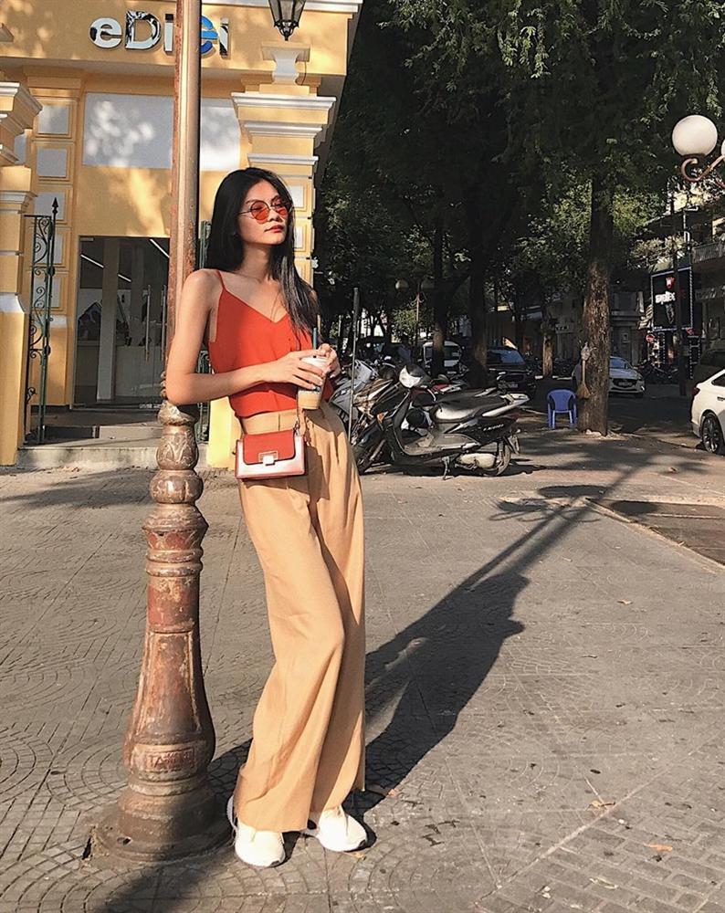 STREET STYLE giới trẻ: Thúy Vi, Ngân 98 khoe body bốc lửa - Phương Ly hack tuổi cực ngọt với cả cây trắng-4