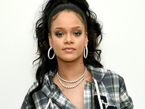 Ơn trời, thánh nữ No.1 Billboard sắp sửa trở lại sau khi để fan chờ ba năm!-3