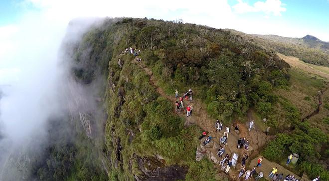 Mải mê selfie, du khách Đức bỏ mạng ở nơi tận cùng thế giới-1