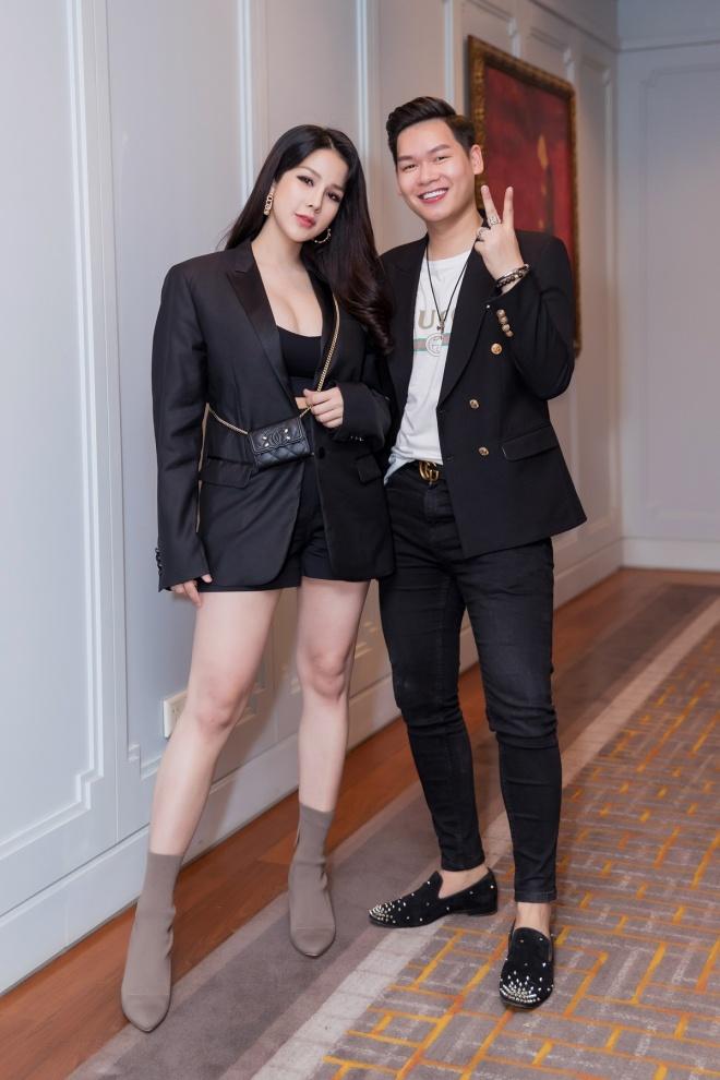 Lạ lắm à nghen: Kỳ Duyên nghỉ dưỡng khoe ngực to tướng như sắp nổ, thế mà sinh nhật lại chân phương kín như bưng-5