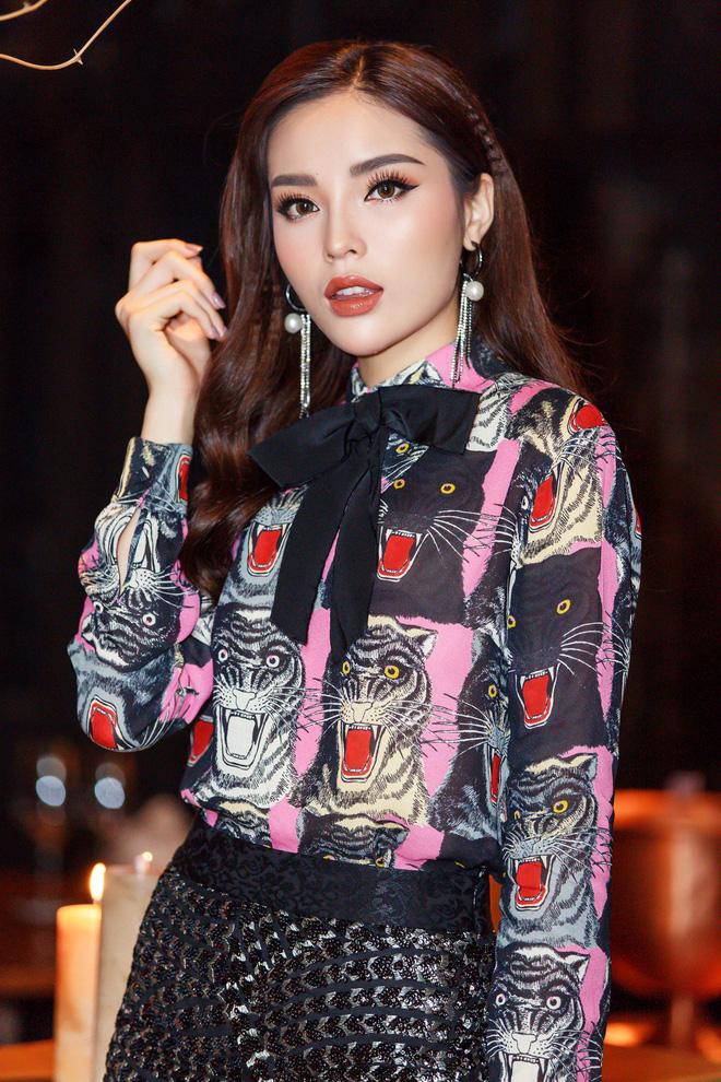 Lạ lắm à nghen: Kỳ Duyên nghỉ dưỡng khoe ngực to tướng như sắp nổ, thế mà sinh nhật lại chân phương kín như bưng-13