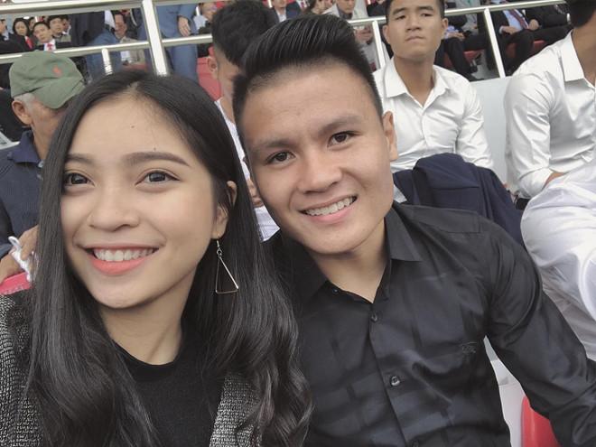 Bạn gái cầu thủ dự AFF Cup: Từ xinh đẹp, dịu dàng đến gợi cảm, cá tính-3