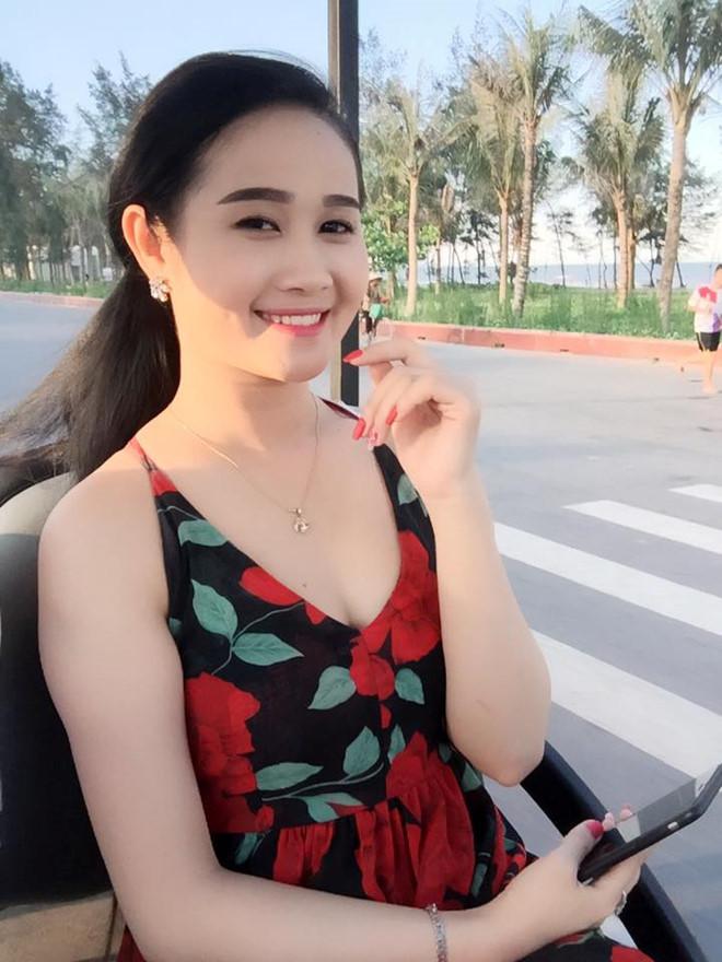 Bạn gái cầu thủ dự AFF Cup: Từ xinh đẹp, dịu dàng đến gợi cảm, cá tính-10