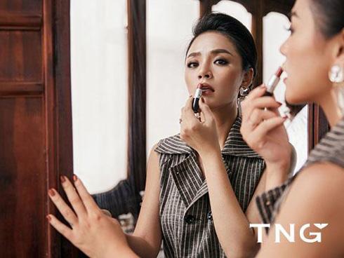 Thu Quỳnh thanh lịch, thời thượng trong bộ ảnh mới