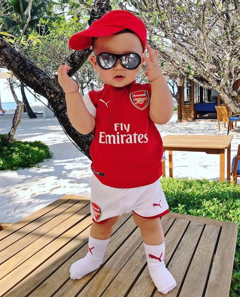 Hồ Hạnh Nhi khoe ảnh du lịch sang chảnh bên ông xã, bị nghi ngờ mang thai lần 2-6