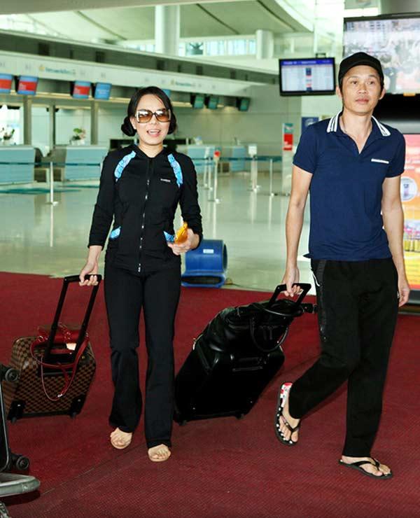 Giàu hiếm ai bằng nhưng Hoài Linh vẫn chỉ mặc áo thun bình dân-5