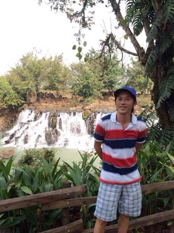 Giàu hiếm ai bằng nhưng Hoài Linh vẫn chỉ mặc áo thun bình dân-7