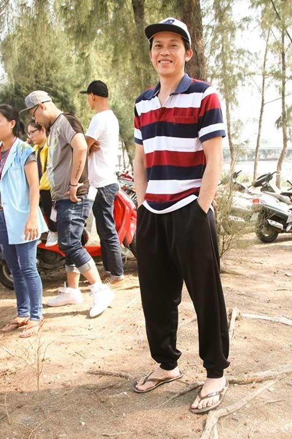 Giàu hiếm ai bằng nhưng Hoài Linh vẫn chỉ mặc áo thun bình dân-8