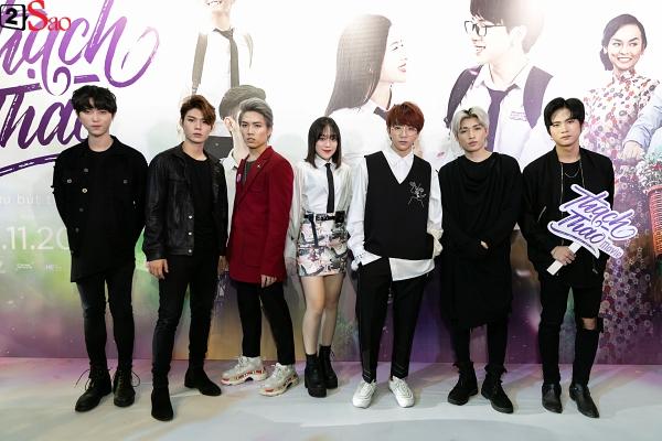 Lần đầu đóng phim điện ảnh nhưng Mai Ngô lại vắng mặt trong buổi công chiếu-7