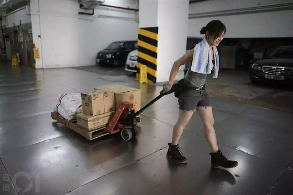 Hotgirl bốc vác Hong Kong: Đã làm nghề 10 năm, từ chối vào showbiz-3