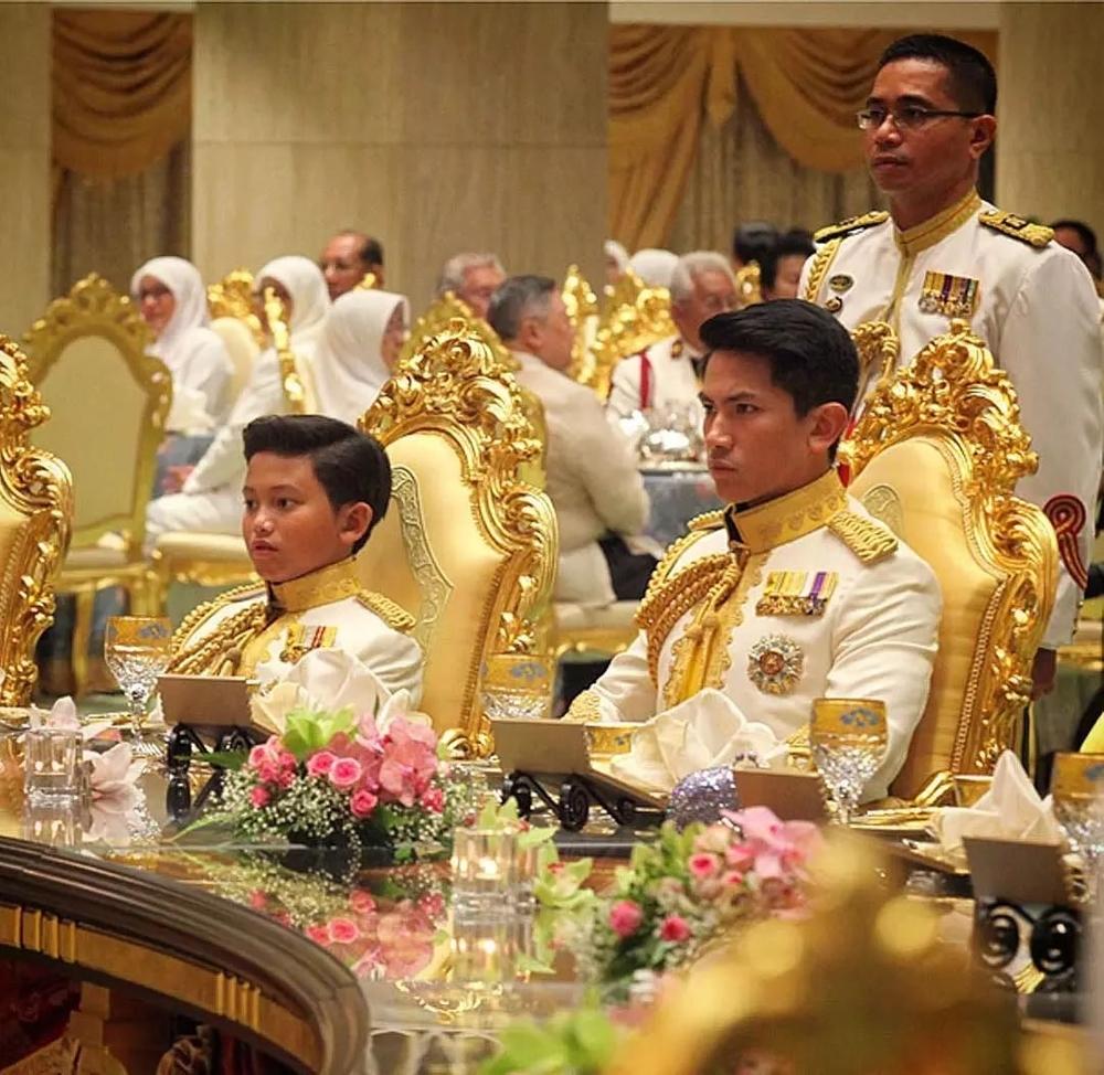 Có hơn 7000 siêu xe và bao cô gái theo đuổi, sao hoàng tử đẹp trai của Brunei vẫn độc thân?-1