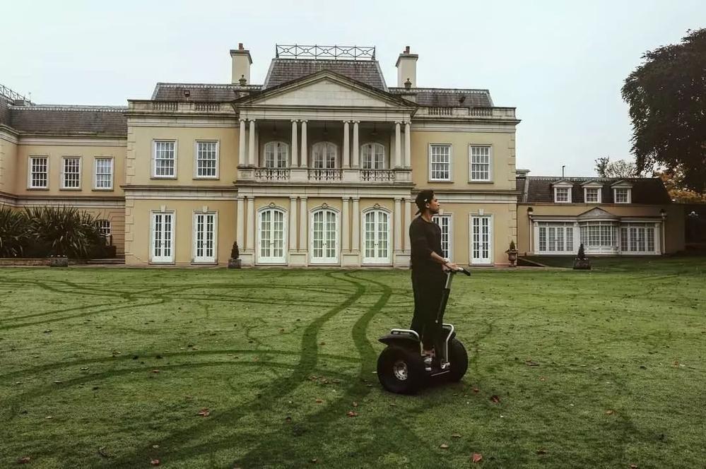 Có hơn 7000 siêu xe và bao cô gái theo đuổi, sao hoàng tử đẹp trai của Brunei vẫn độc thân?-3