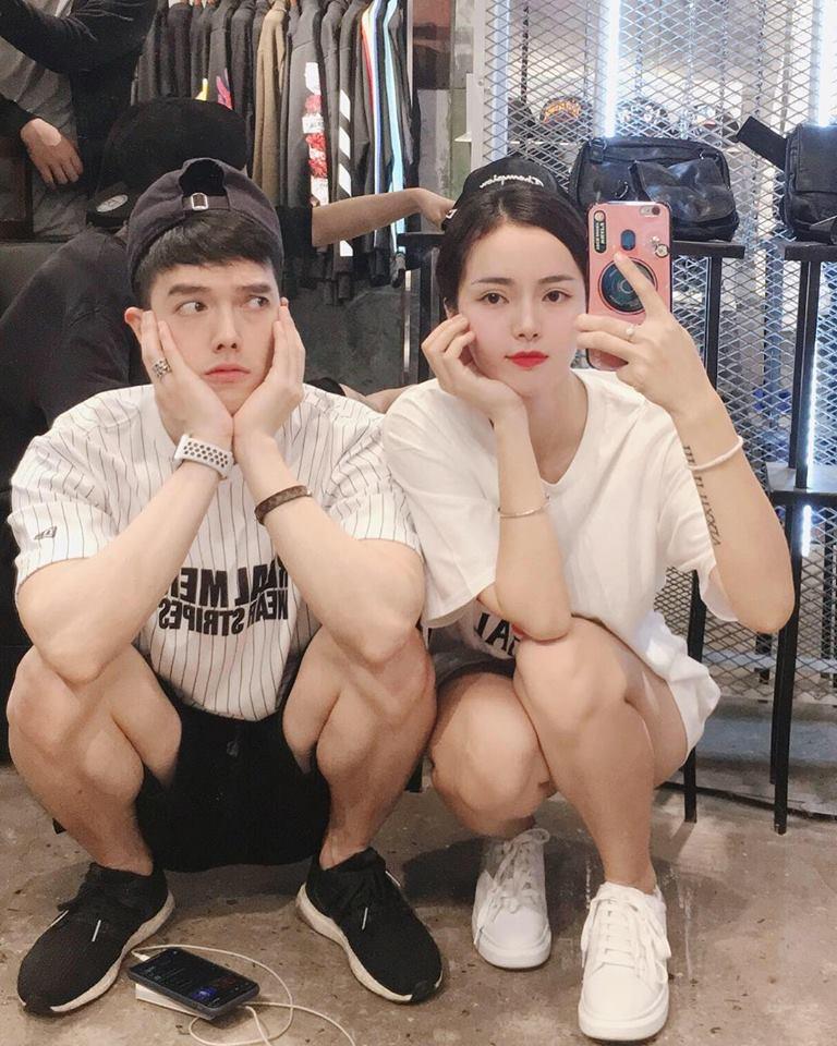 Để bảo toàn làn da nõn nà, đến một cái mụn trên mặt Huyền Baby cũng nhờ thẩm mỹ giải quyết-4