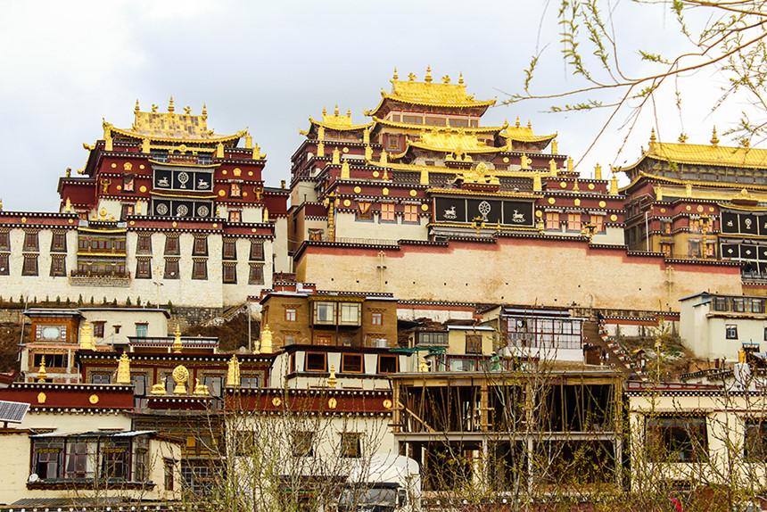 Quay clip chất phát ngất giữa tuyết rơi, cô nàng 9X khiến giới trẻ mơ một lần đến núi Ngọc Long - thiên đường tuyết phủ quanh năm-16