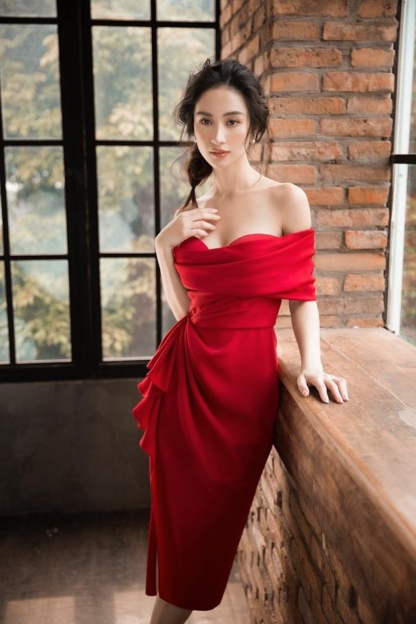 SAO MẶC ĐẸP: Nhã Phương tái xuất xinh vô đối bất chấp đang bầu bí - Thu Quỳnh My Sói dự thảm đỏ mà kín đáo lạ thường-4