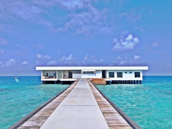 Gia đình Hồ Hạnh Nhi ở khách sạn triệu đô dưới đáy biển đầu tiên trên thế giới, mỗi đêm mất hơn tỷ đồng-4