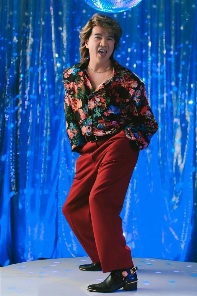 MV của ông chú Đàm Vĩnh Hưng: Lẩu thập cẩm hay xu hướng thế giới?-1