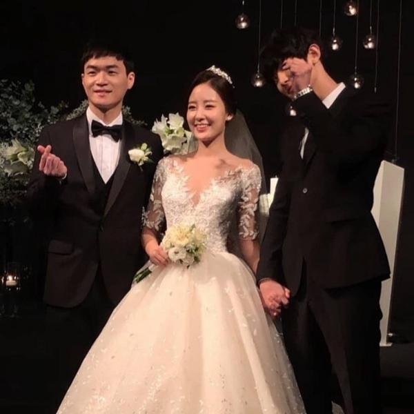 Chị gái của Chanyeol (EXO) cay đắng nói về cậu em trai nổi tiếng-10