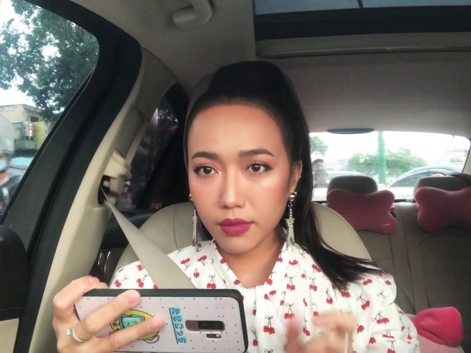 Chi Pu sexy đã quá thường, Vũ Cát Tường cũng bán nude khoe lưng trần táo bạo đây!-7