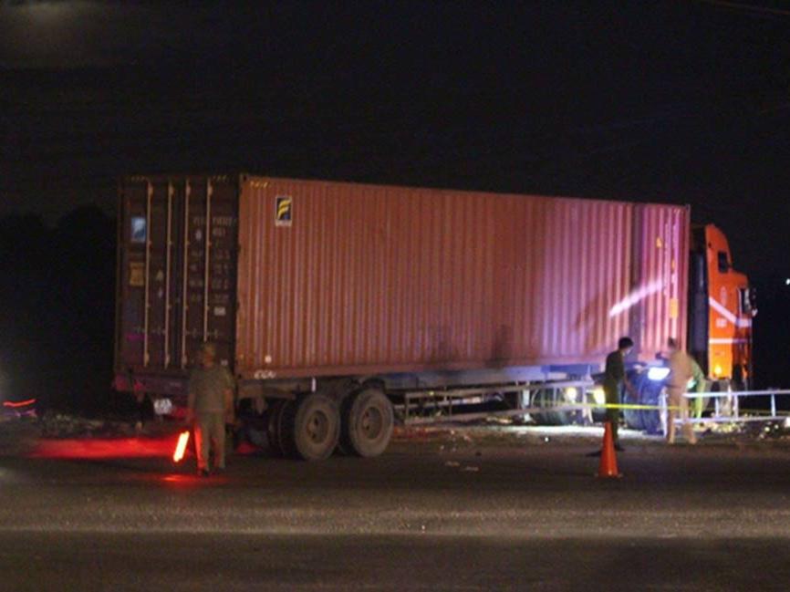 Kháng nghị hủy án vụ xe đầu kéo container đâm Innova lùi trên cao tốc-2