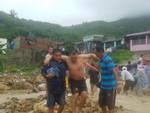 Nha Trang: Sạt lở, sập nhà 5 người chết, nhiều người bị thương