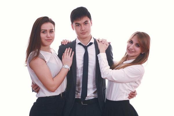 Trước trận gặp Myanmar, em trai - em gái của Đặng Văn Lâm bất ngờ được truy tìm vì ngoại hình cực phẩm-8