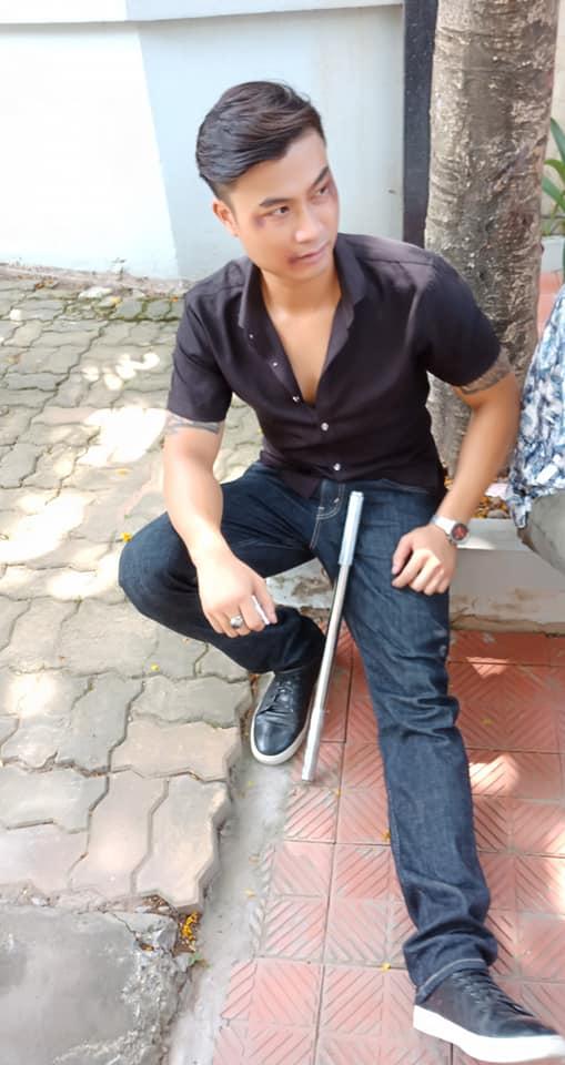 Chân dung soái ca bị gia đình hắt hủi vì dám diễn cảnh tra tấn đánh đập gái ngành trong Quỳnh Búp Bê-3