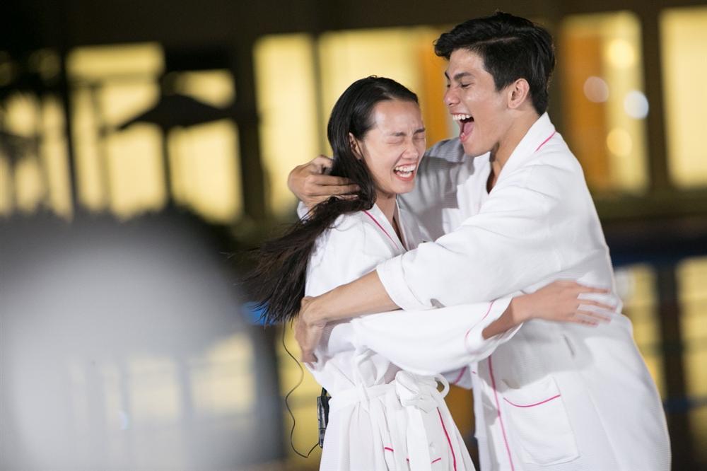 Minh Hằng gây shock khi hỏi thẳng 2 nam thí sinh The Face trong phòng loại: Các em yêu nhau à?-4