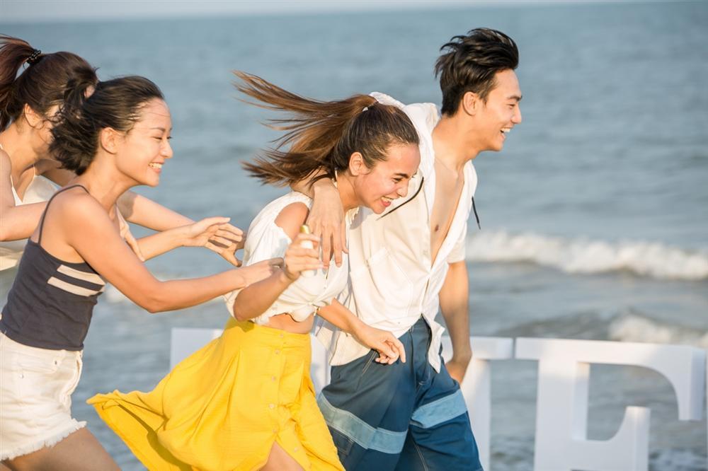 Minh Hằng gây shock khi hỏi thẳng 2 nam thí sinh The Face trong phòng loại: Các em yêu nhau à?-6