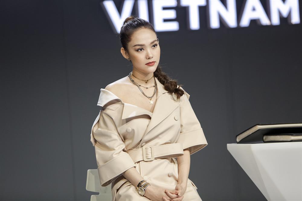 Minh Hằng gây shock khi hỏi thẳng 2 nam thí sinh The Face trong phòng loại: Các em yêu nhau à?-12