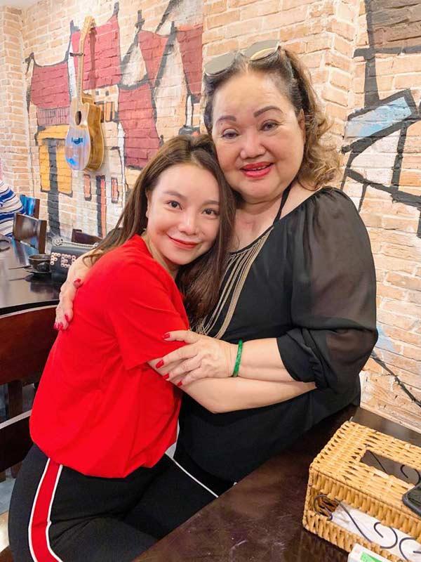 Hoa khôi Cà Mau có vòng ba 1m Trà Ngọc Hằng trả lời nghi án dao kéo-7