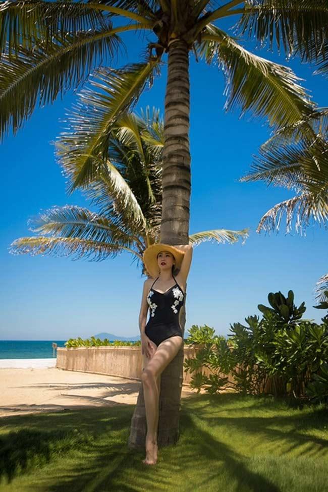 Những bông hậu Việt từng mạnh dạn cởi đồ chụp ảnh nude - đóng cảnh nóng-11