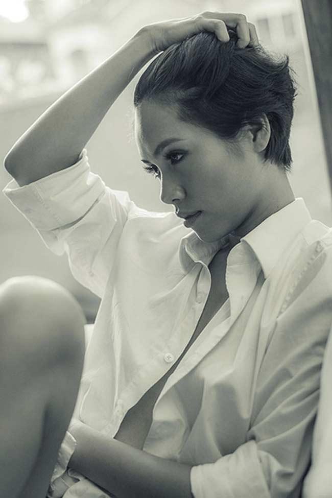 Những bông hậu Việt từng mạnh dạn cởi đồ chụp ảnh nude - đóng cảnh nóng-15