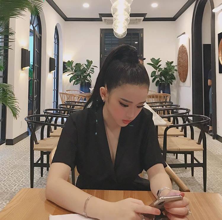 Khoe ảnh trang điểm gợi cảm, Linh Ka khiến người xem giật mình: Sao lại hao hao giống Kỳ Duyên thế kia?-1