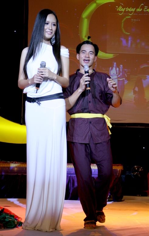 Top 3 bông hậu sở hữu đôi chân dài hơn 1m dìm hàng đối thủ không thương tiếc-4