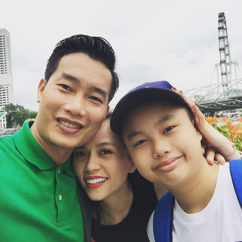 MC đình đám của VTV bất ngờ khoe cận nhan sắc bà xã xinh đẹp sau 15 năm về sống chung một nhà-13