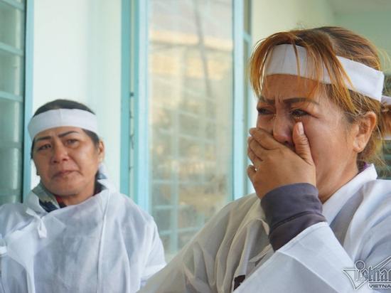 Nha Trang sạt lở: Ông bà bị vùi lấp, cháu kêu khóc không muốn về nhà