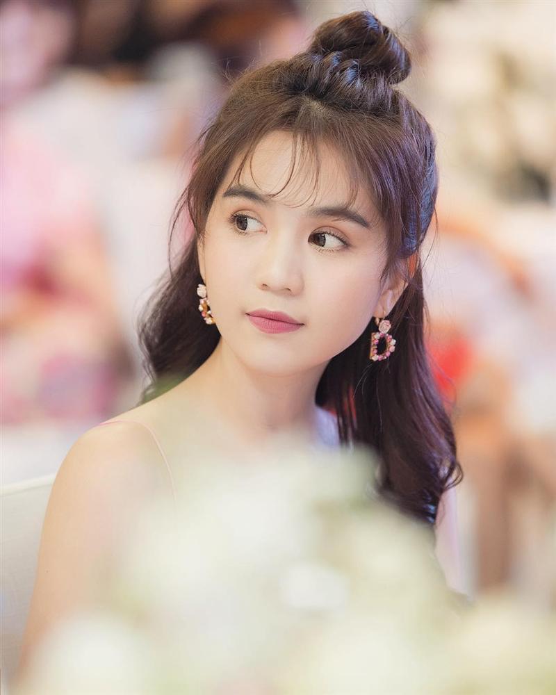 Chị em con chấy cắn đôi của Tăng Thanh Hà mặc bikini phô diễn hình thể nuột nà ở tuổi 40-7