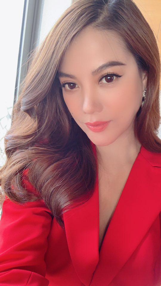 Chị em con chấy cắn đôi của Tăng Thanh Hà mặc bikini phô diễn hình thể nuột nà ở tuổi 40-11