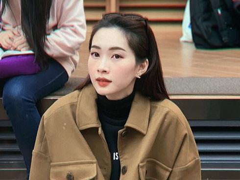 'Tỷ tỷ' Đặng Thu Thảo khẳng định đẳng cấp sắc đẹp với gương mặt thiên thần làm sáng bừng không gian