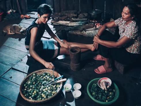 Ở tuổi 26, Hoa hậu H'Hen Niê tiết lộ: 'Mẹ chưa muốn tôi có người yêu'