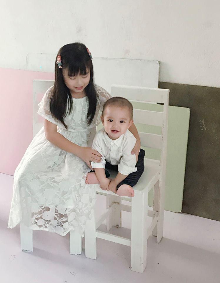 Đăng ảnh 3 con cực đáng yêu, hot mom Hằng Túi khiến dân mạng xuýt xoa: Bé nào cũng đẹp như vẽ-7