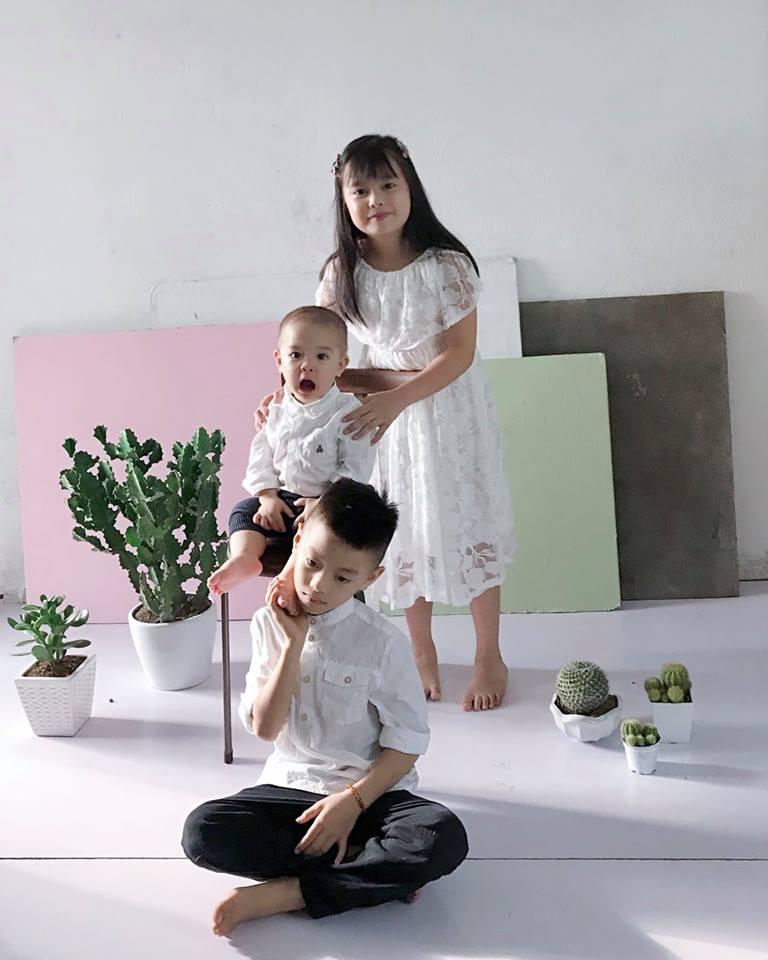 Đăng ảnh 3 con cực đáng yêu, hot mom Hằng Túi khiến dân mạng xuýt xoa: Bé nào cũng đẹp như vẽ-9