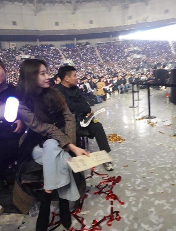Jiyeon xuất hiện tại concert riêng của IU, xóa tan tin đồn xích mích bao năm nay-3